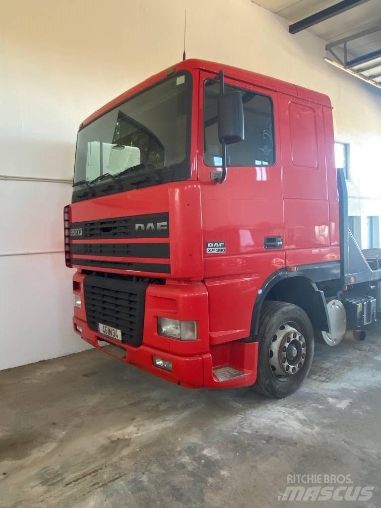DAF XF 95.380 平板式/側卸式卡車