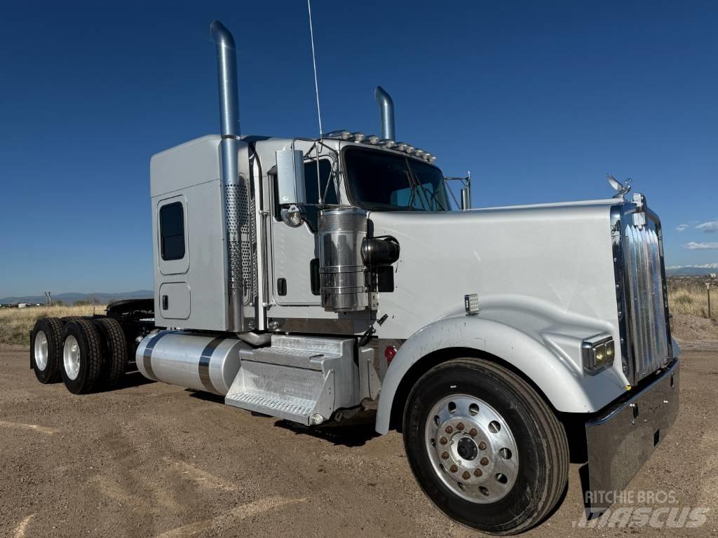 Kenworth W 900 曳引機組件