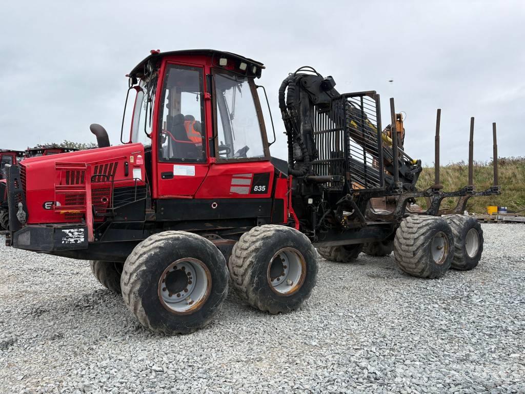 Komatsu 835 集運機