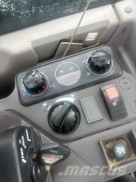 Kubota U 56-5 小型挖土機/掘鑿機<7t(小型挖掘機)