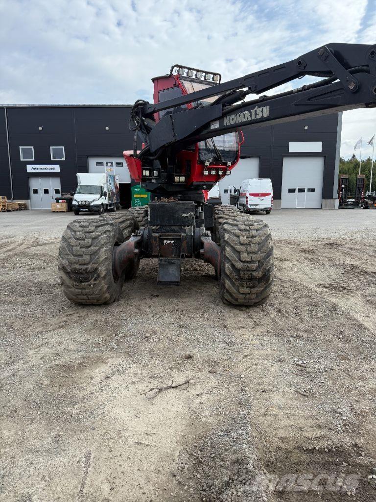 Komatsu 931XC / C144 收穫機