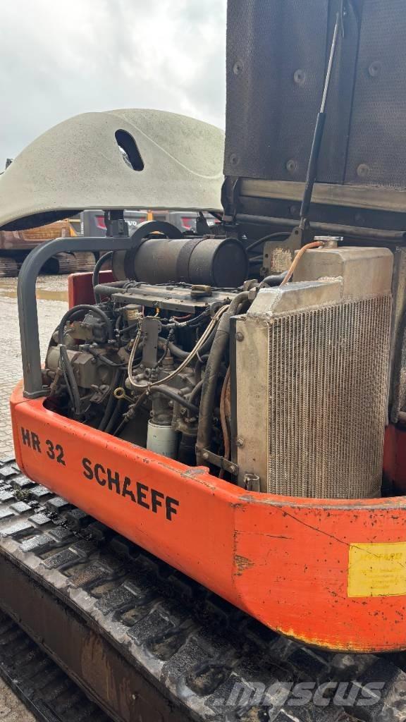Schaeff HR 32 中型挖土機/掘鑿機/挖掘機 7t-12t