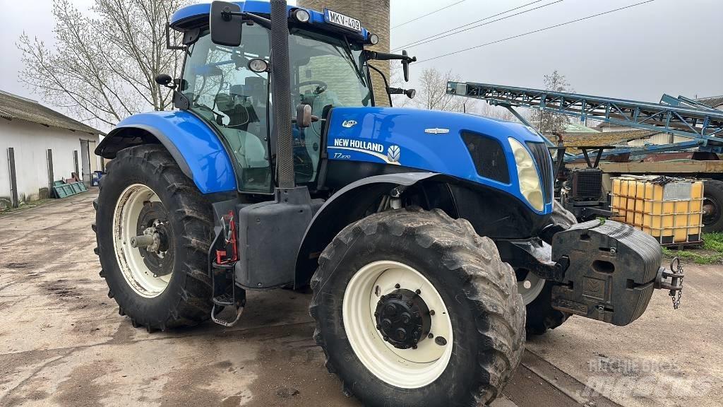 New Holland T 7.270 曳引機