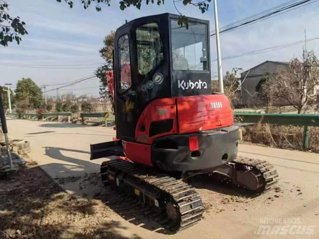 Kubota U 35 小型挖土機/掘鑿機<7t(小型挖掘機)