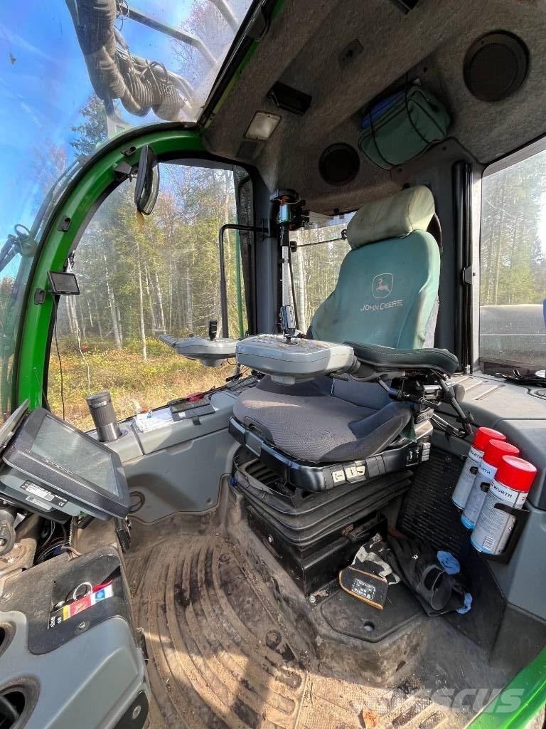 John Deere 1270G 8W 收穫機