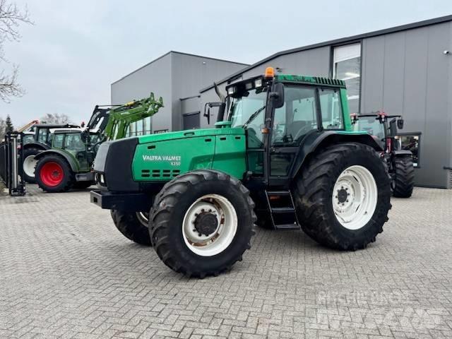 Valtra 8350 Hitech 曳引機