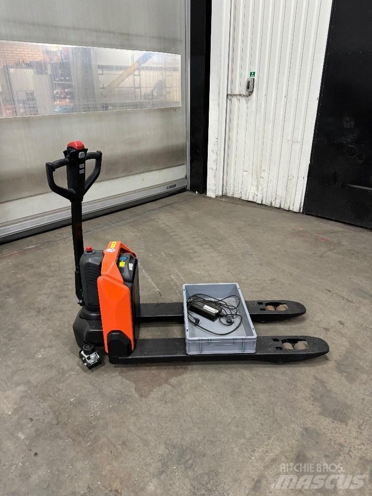 Toyota LHE130 低架升降機