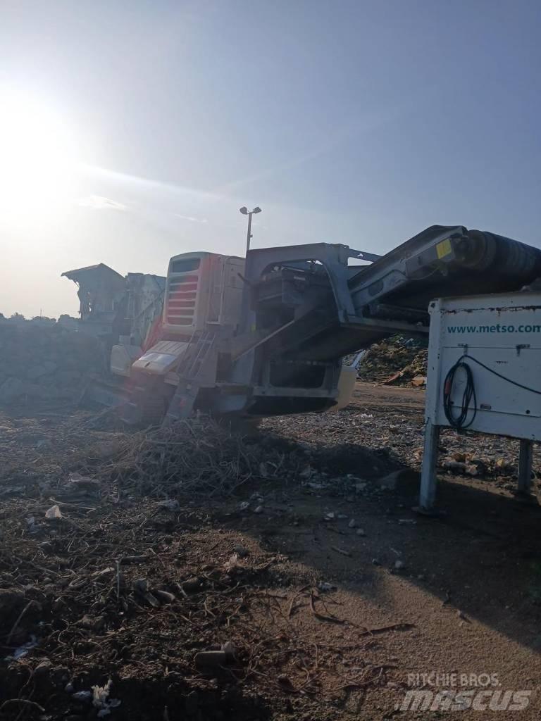 Metso 1213 移動式壓碎機