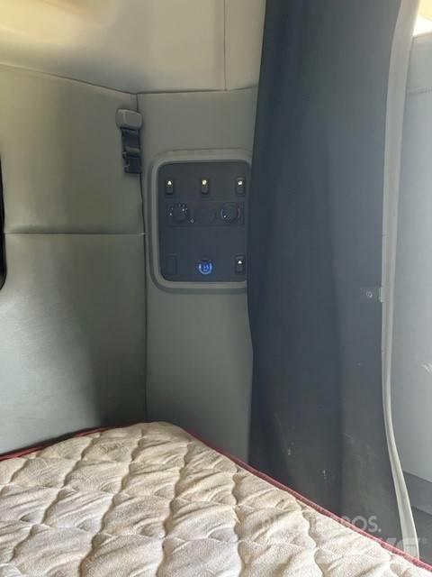Kenworth T 680 曳引機組件
