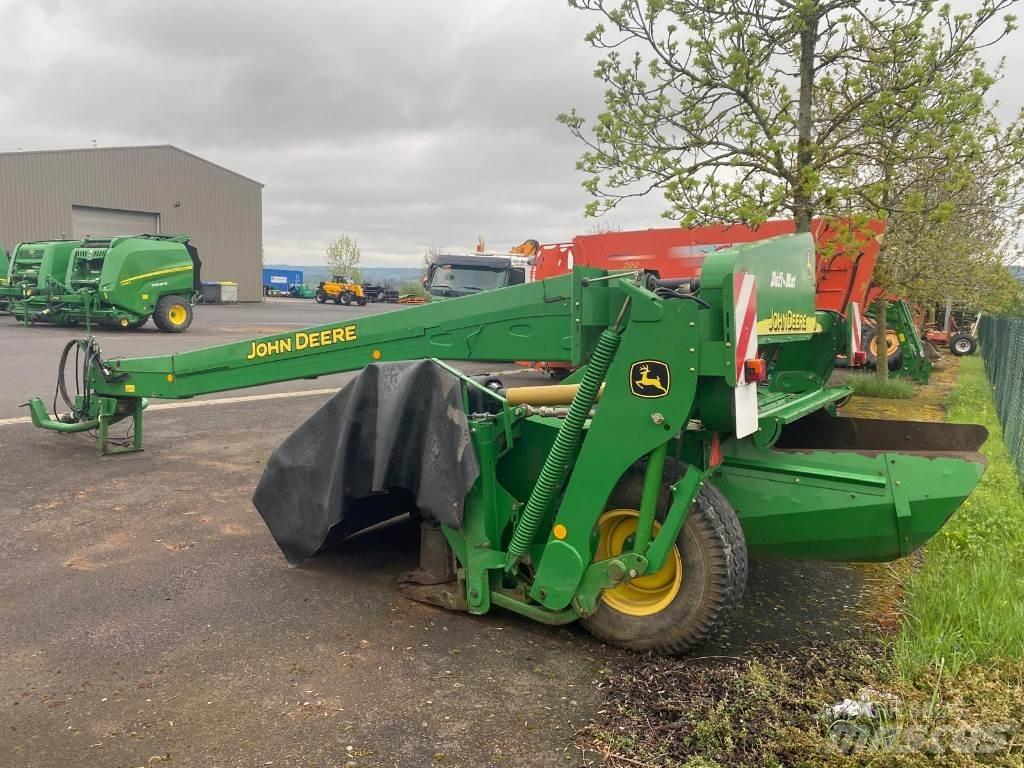 John Deere 730 裝載與牽引式割草機