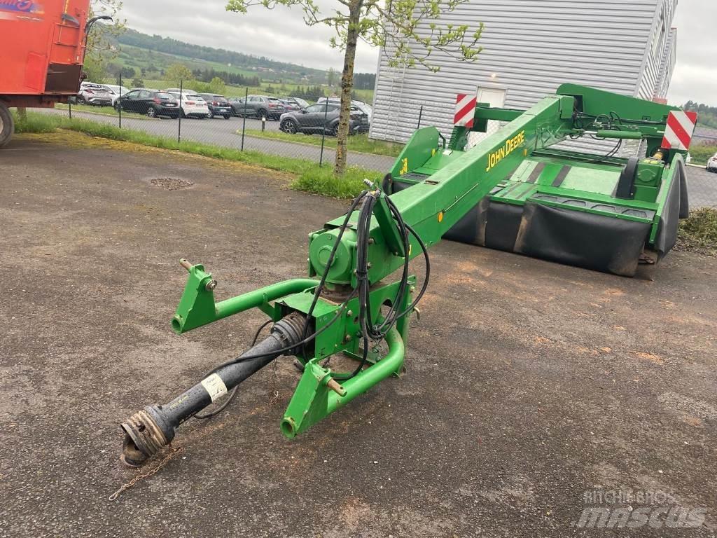 John Deere 730 裝載與牽引式割草機