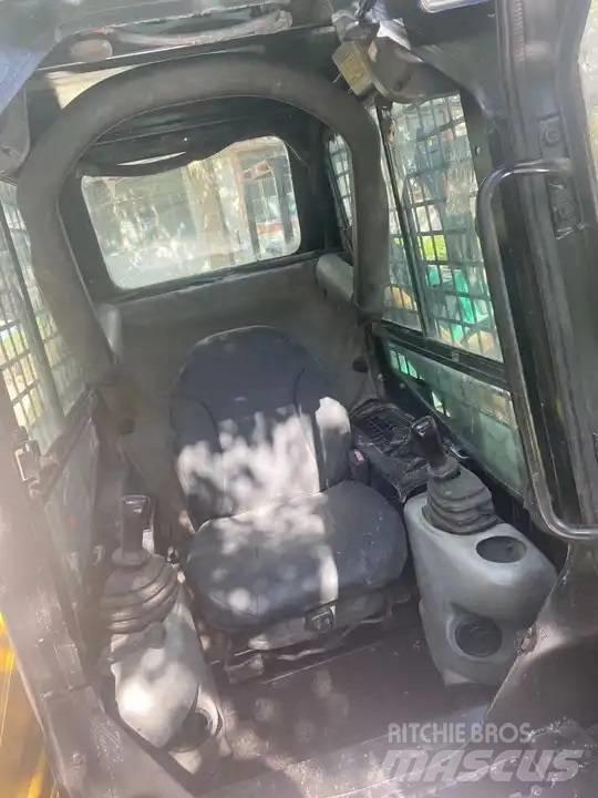 Cata-Dyne 226B 滑移轉向裝載機