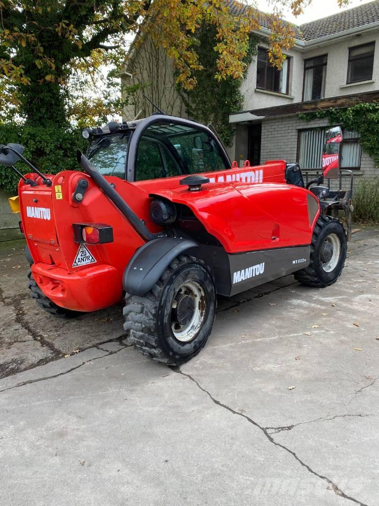 Manitou MT 625 伸縮臂操作車