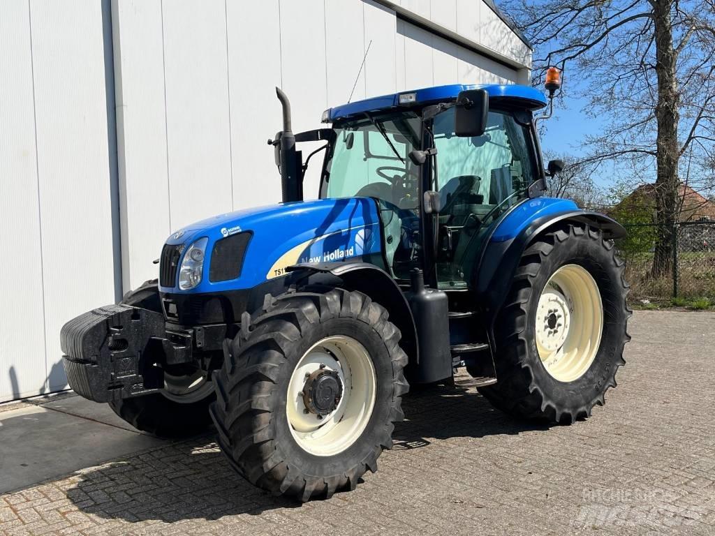 New Holland TS 115 A 曳引機