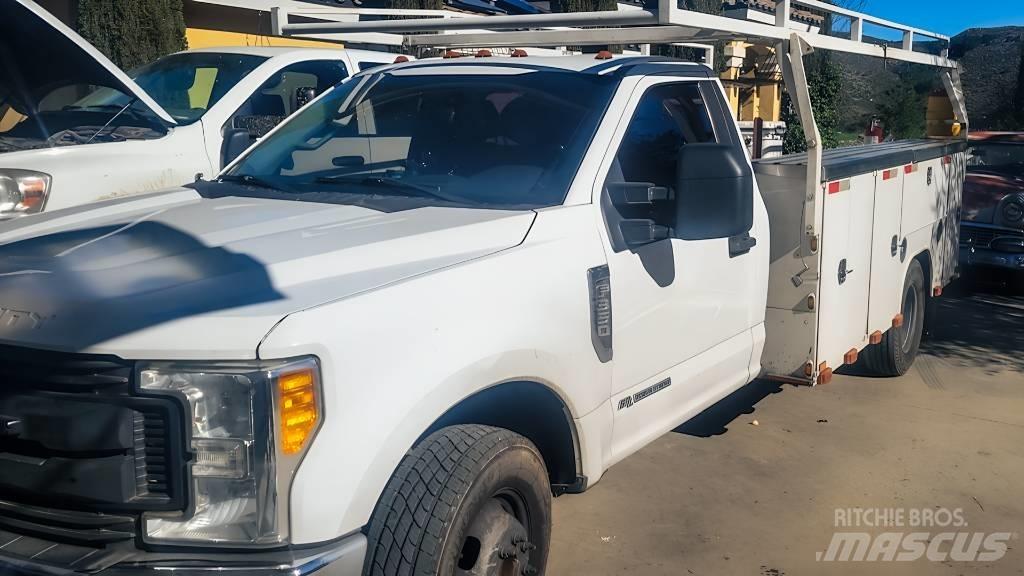 Ford F 350 XL 皮卡.傳統半斗卡車/側卸板