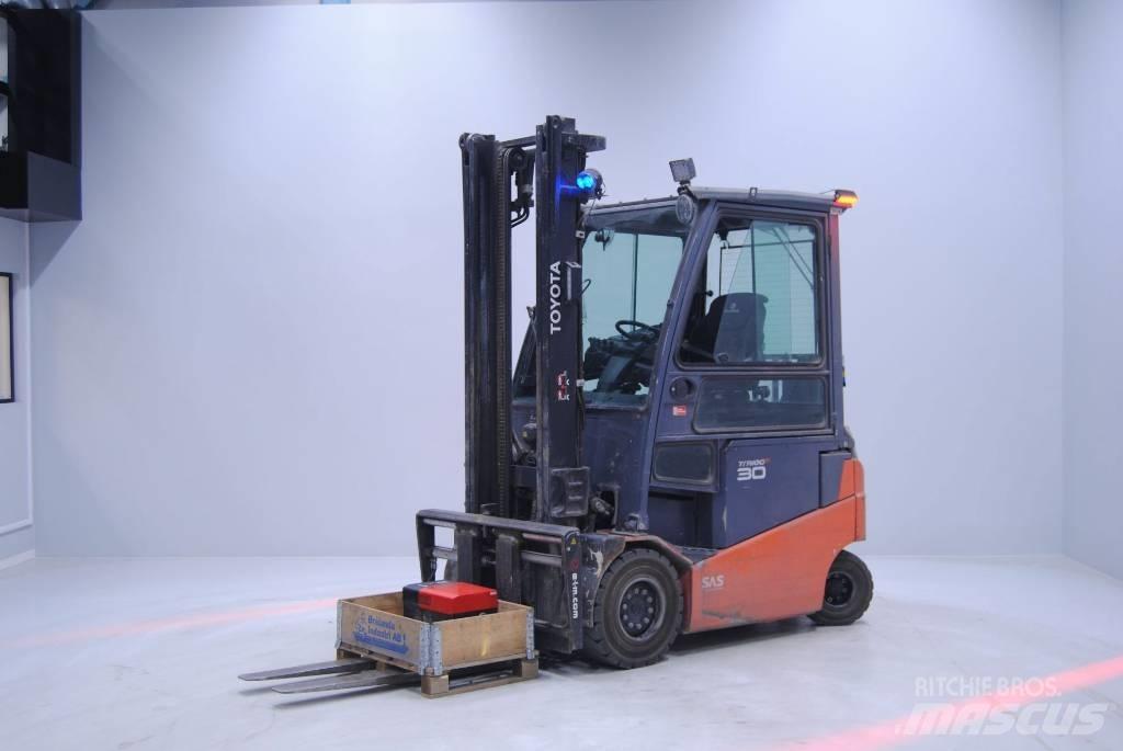 Toyota 8FBMKT30 電動堆高機