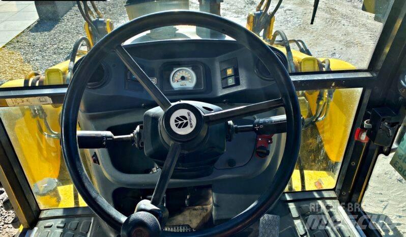 New Holland B 115 反鏟裝載機