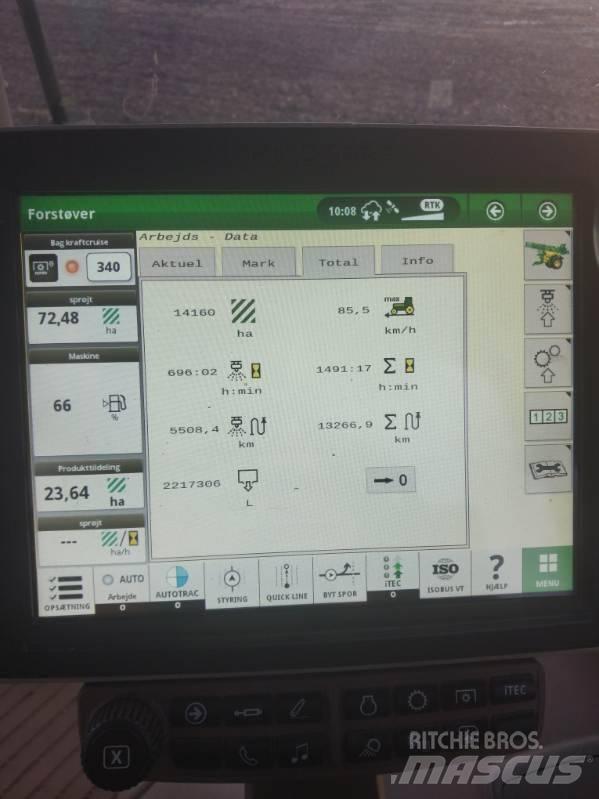 John Deere M952 牽引式噴霧機