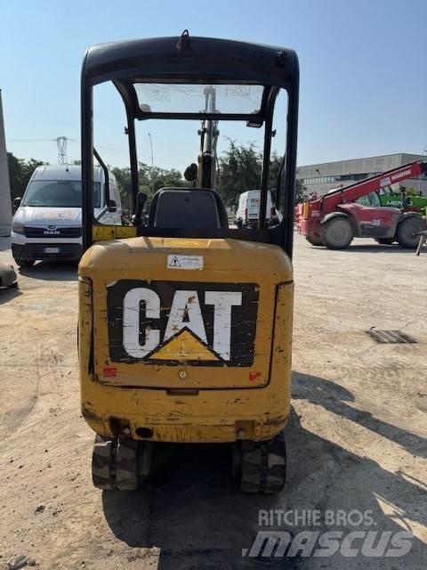 CAT 301.7 D 小型挖土機/掘鑿機<7t(小型挖掘機)