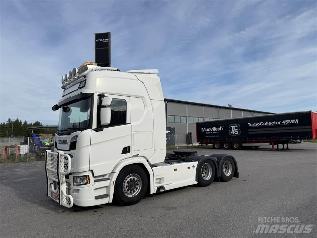 Scania R520 6X2 曳引機組件