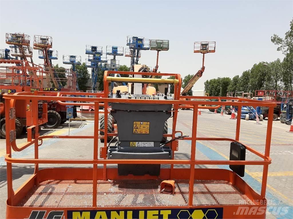JLG 800AJ 曲臂高空作業車