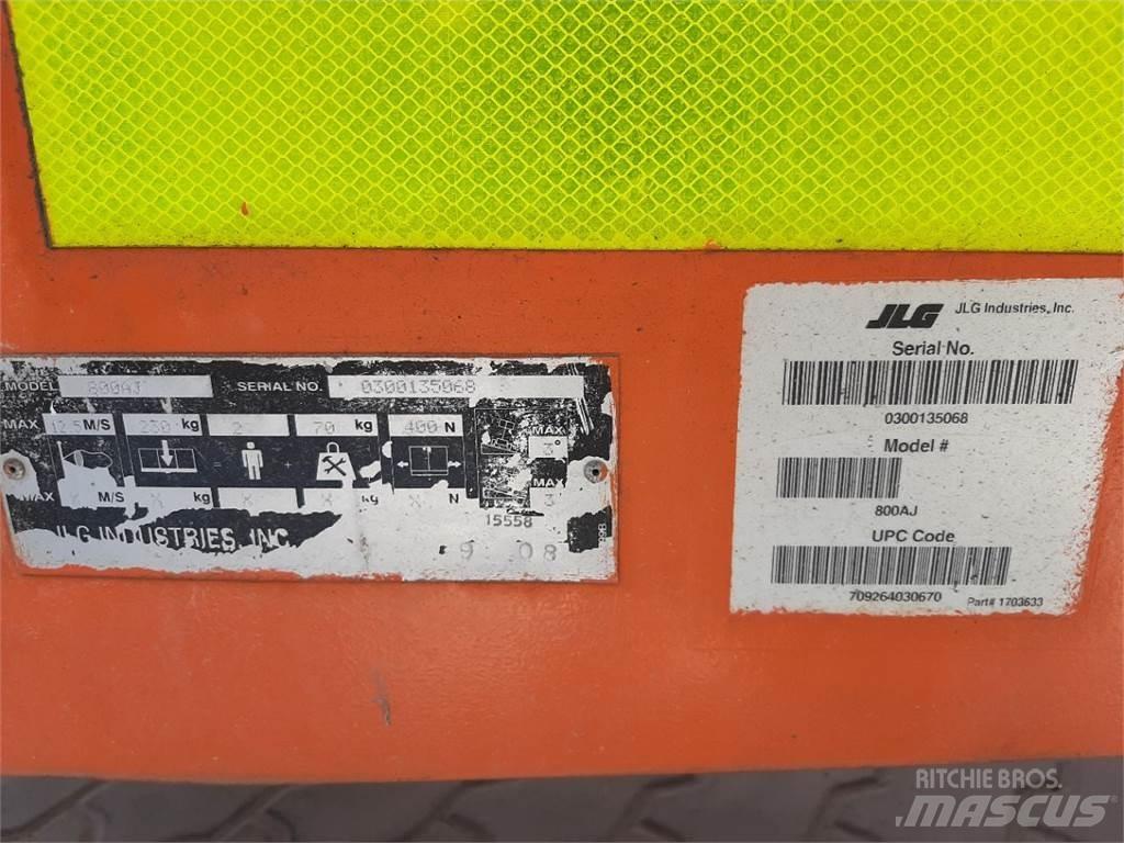 JLG 800AJ 曲臂高空作業車