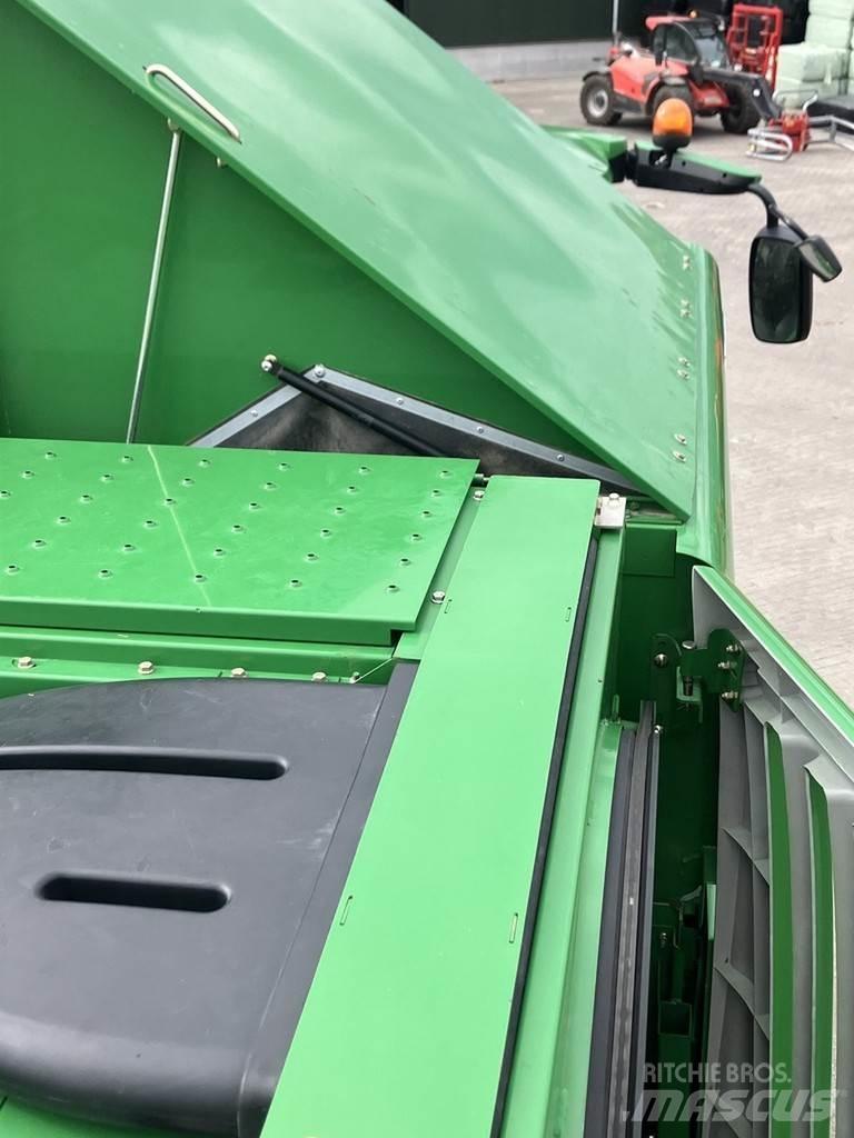 John Deere T550 聯合收穫機