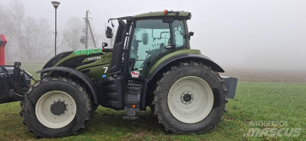 Valtra T235 active 曳引機