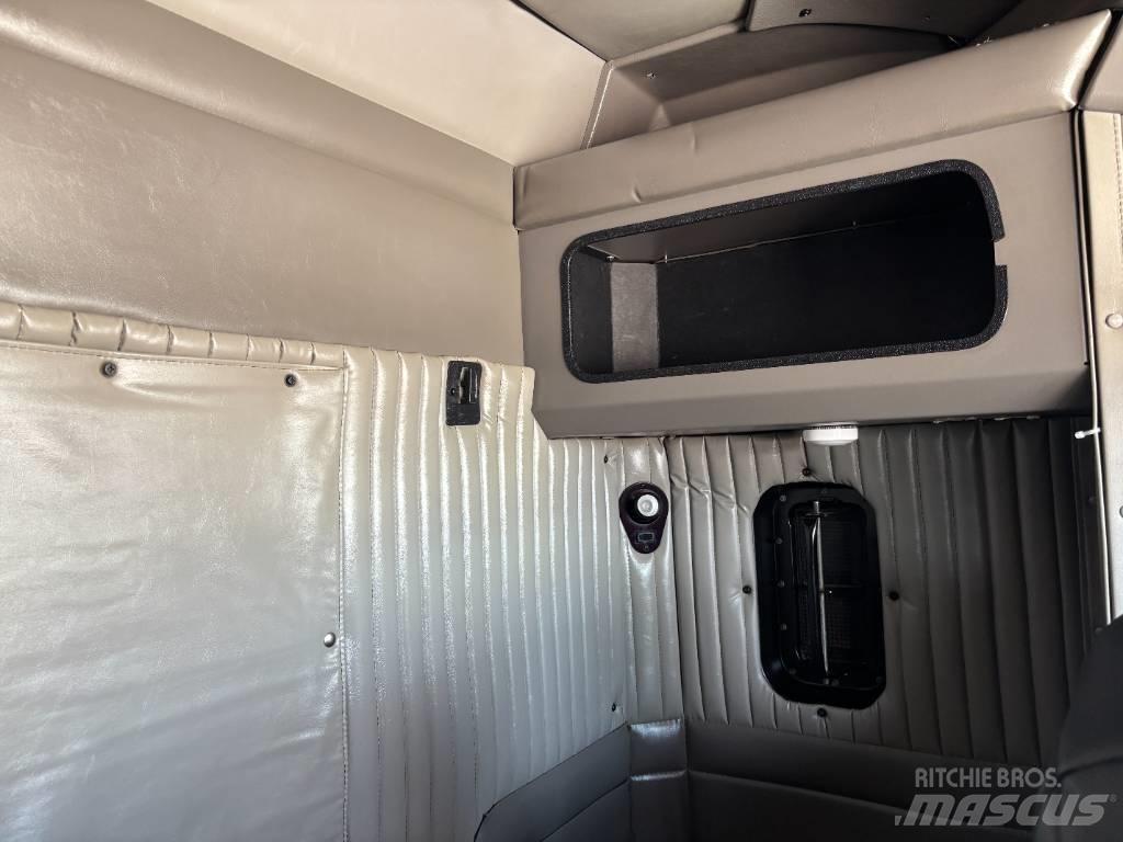 Kenworth T 800 曳引機組件