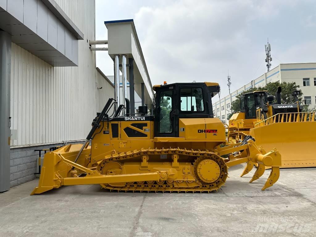 Shantui DH17 履帶推土機