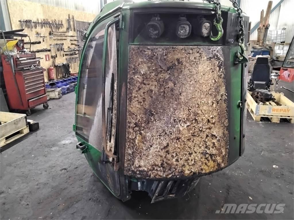 John Deere 1470G 駕駛室與內部