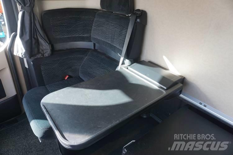 Mercedes-Benz Arocs 傾卸式卡車