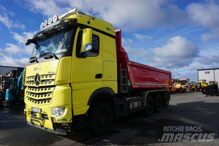 Mercedes-Benz Arocs 傾卸式卡車
