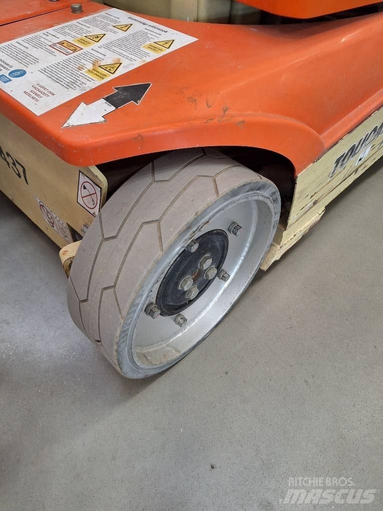 JLG Toucan 10 E 垂直升降工作台