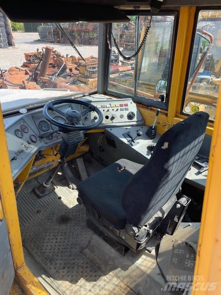 Volvo A20C 鉸接式起吊車
