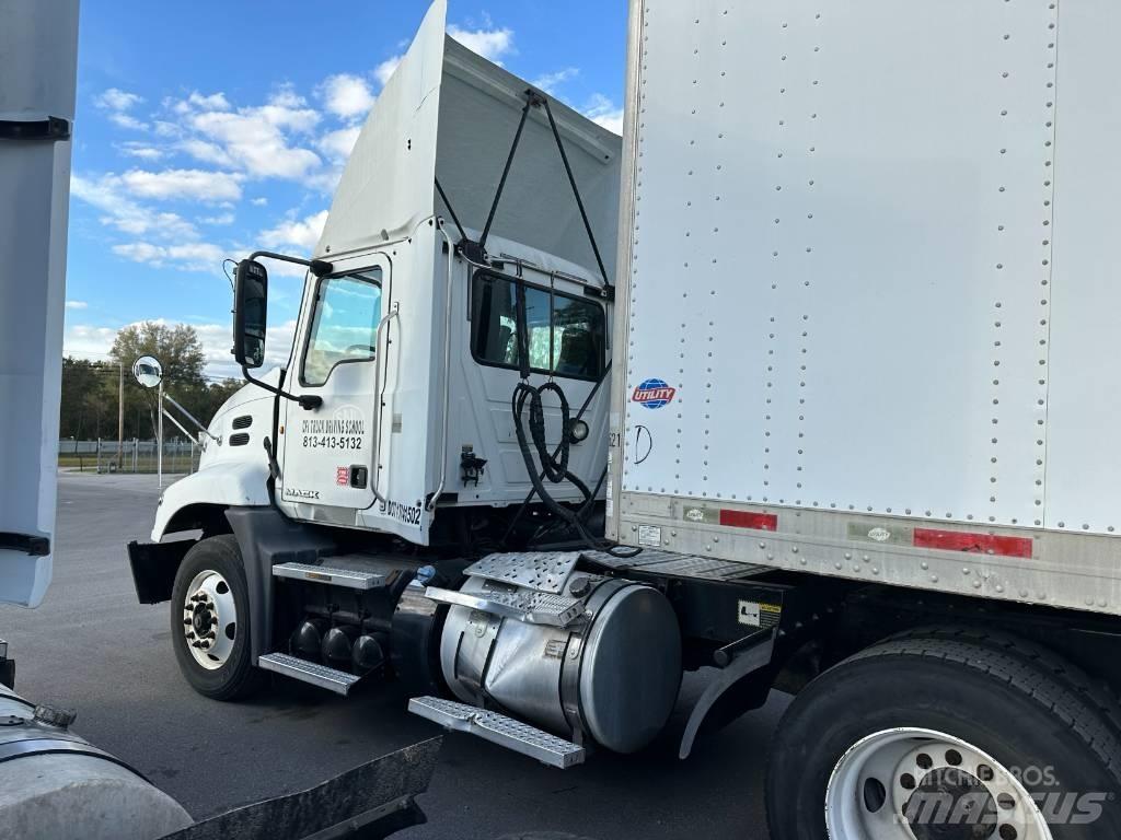 Mack Truck 曳引機組件