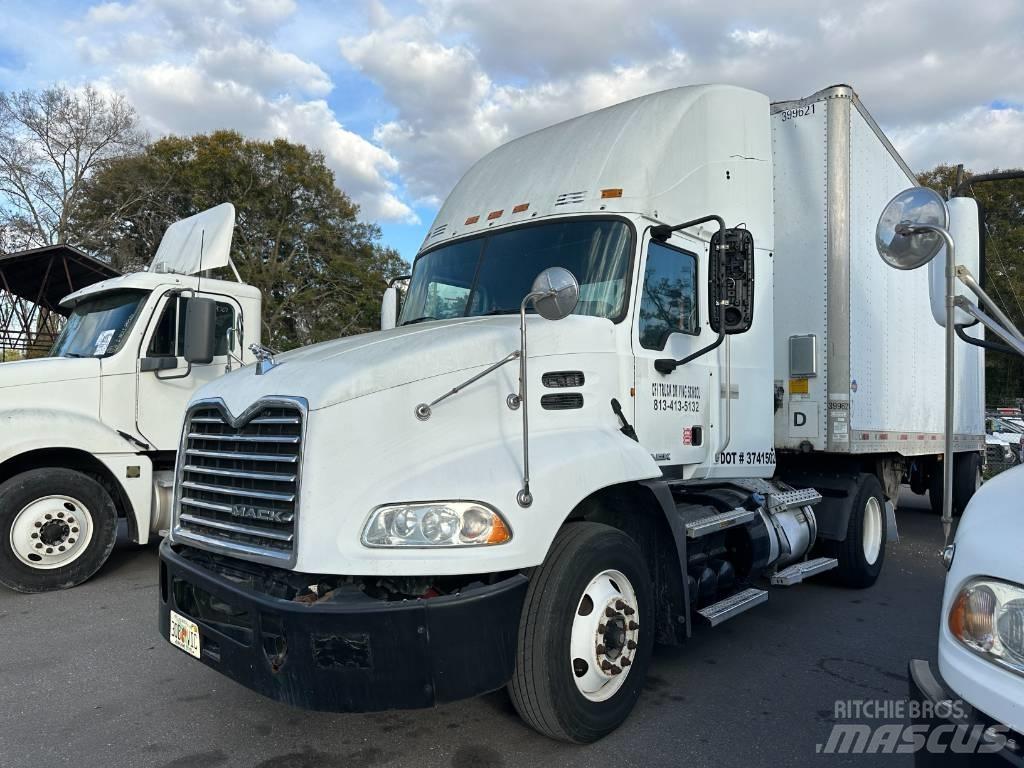 Mack Truck 曳引機組件