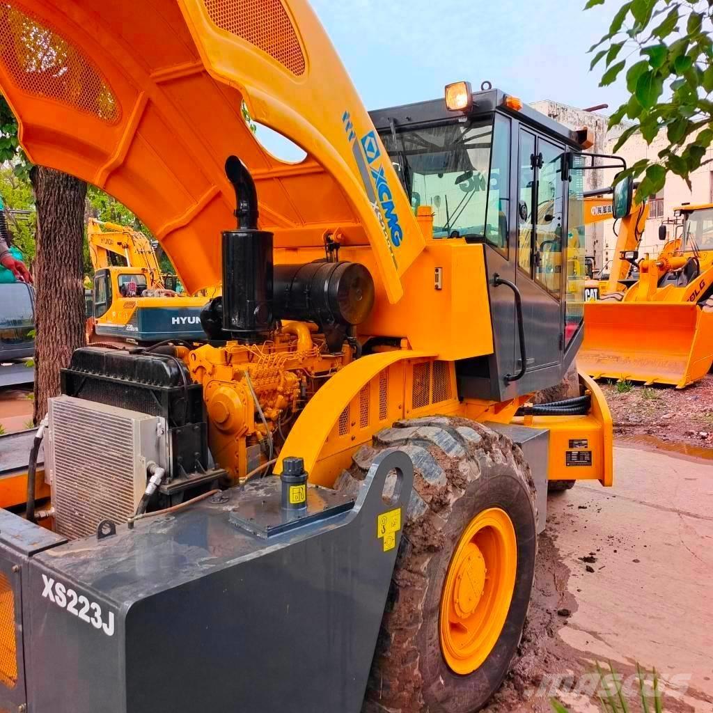XCMG XS 223 J 單輪滾壓機
