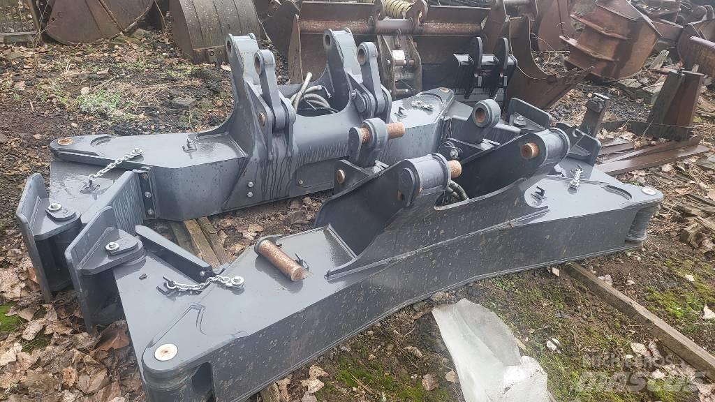 Doosan outdigger 底盤和懸架