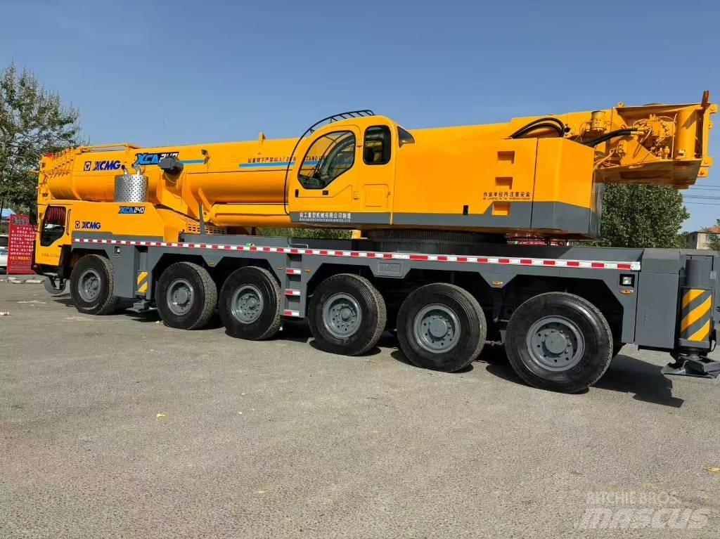XCMG XCA240 越野起重機