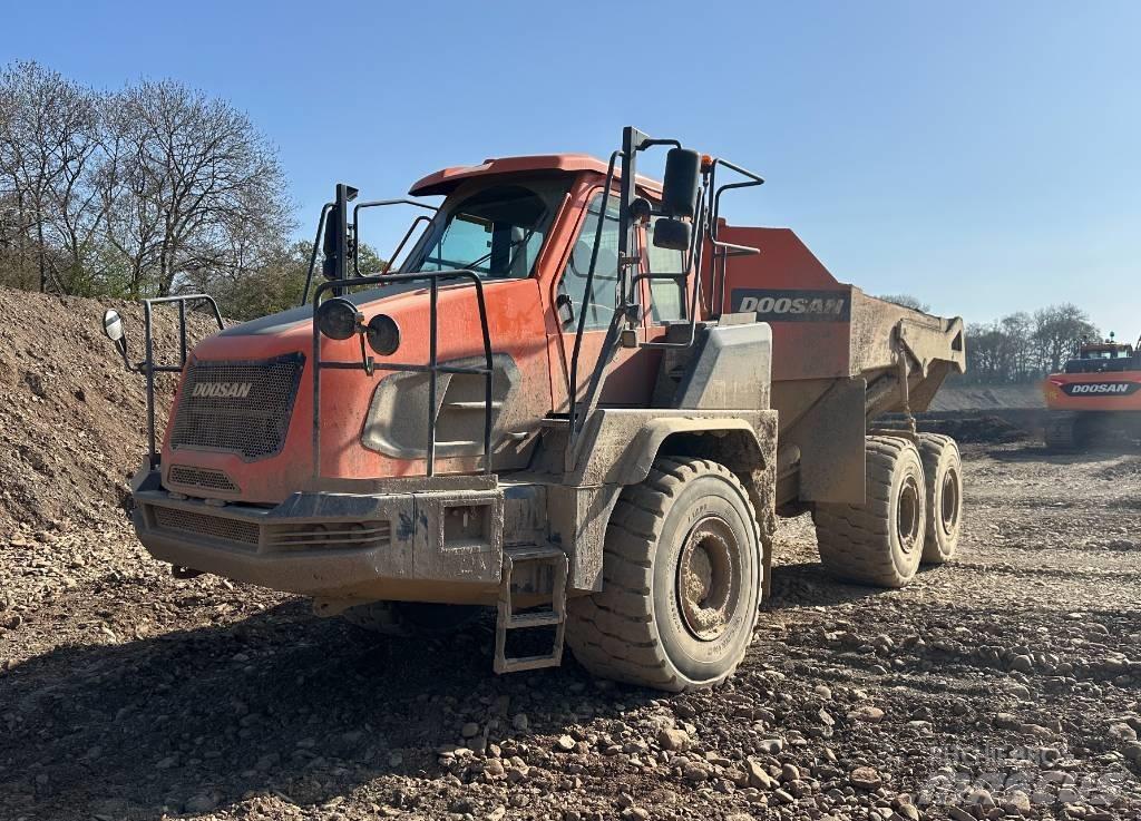 Doosan DA 30 鉸接式起吊車