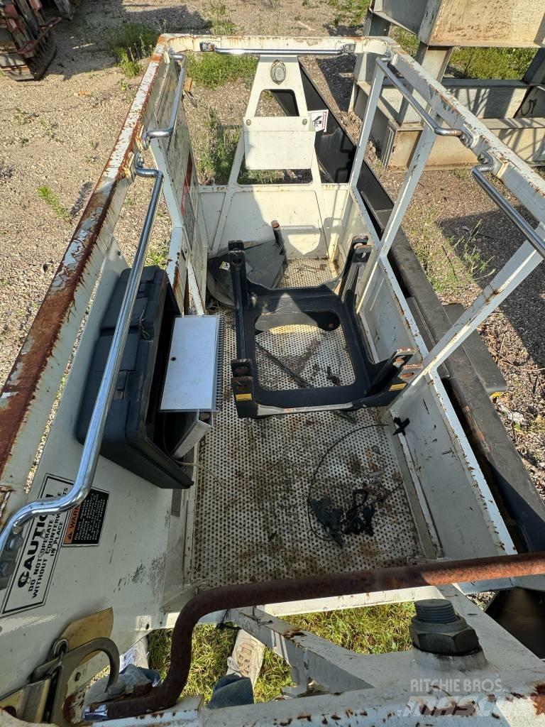Mantis 10010MX 履帶式起重機