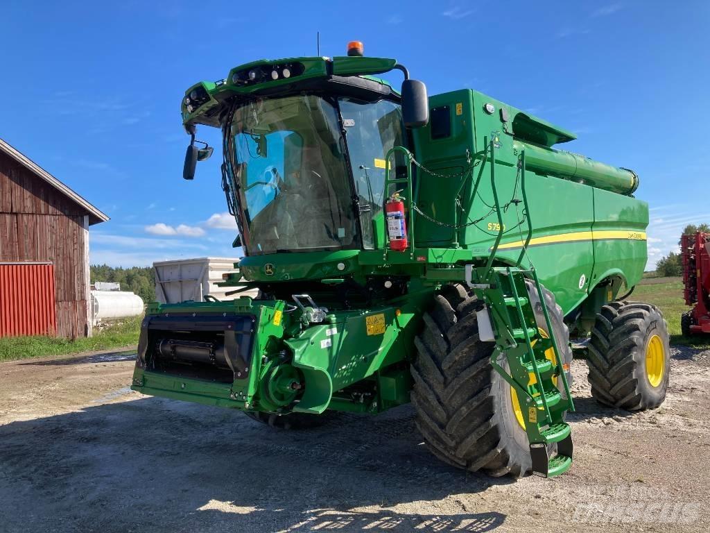 John Deere S790 聯合收穫機