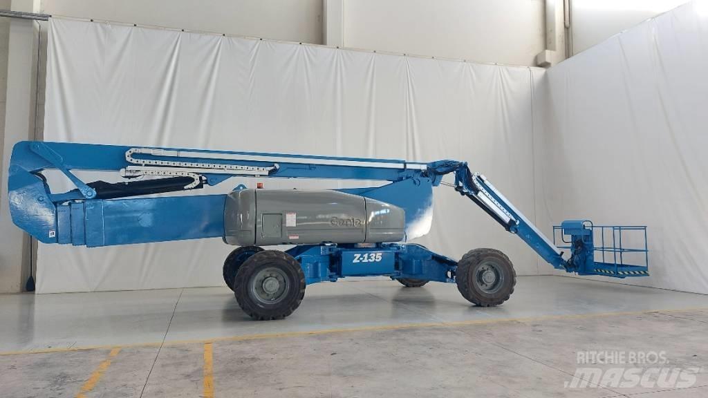 Genie ZX 135/70 曲臂高空作業車