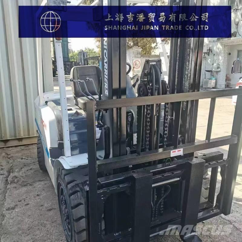 TCM 30 柴油卡車