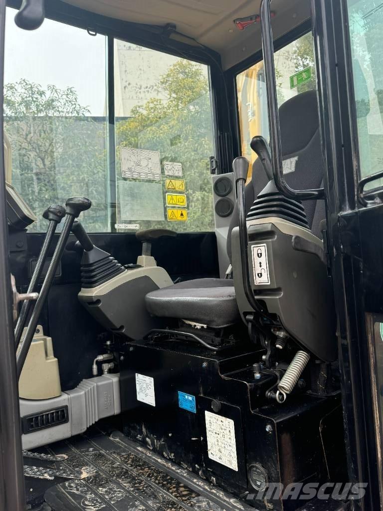 CAT CAT 305.5E2 小型挖土機/掘鑿機<7t(小型挖掘機)