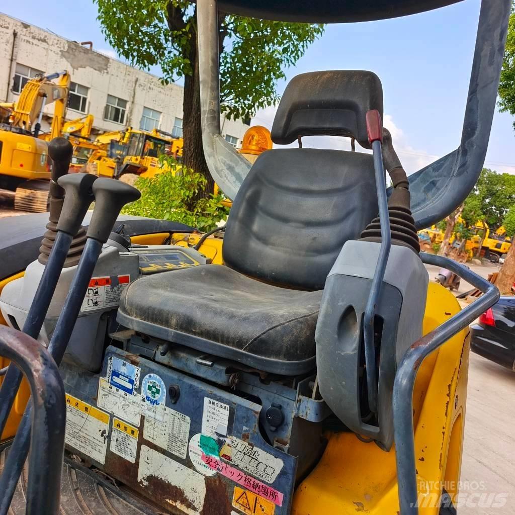 Kubota U30 小型挖土機/掘鑿機<7t(小型挖掘機)