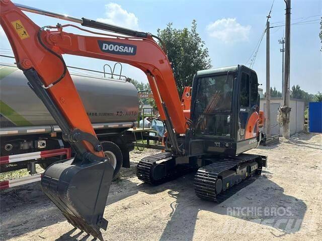Doosan DX55 小型挖土機/掘鑿機<7t(小型挖掘機)