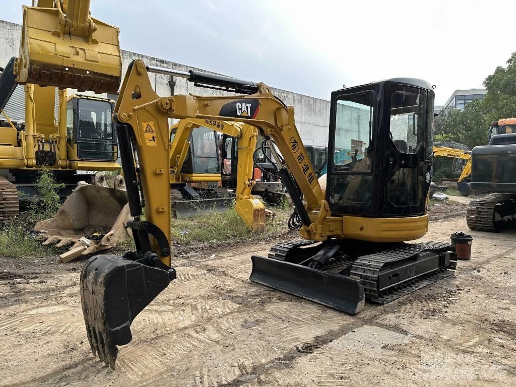 CAT 303 CR 小型挖土機/掘鑿機<7t(小型挖掘機)