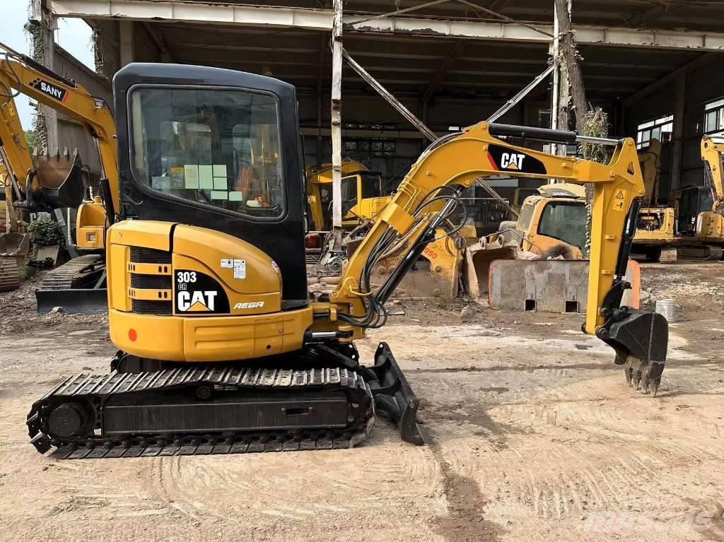 CAT 303 CR 小型挖土機/掘鑿機<7t(小型挖掘機)